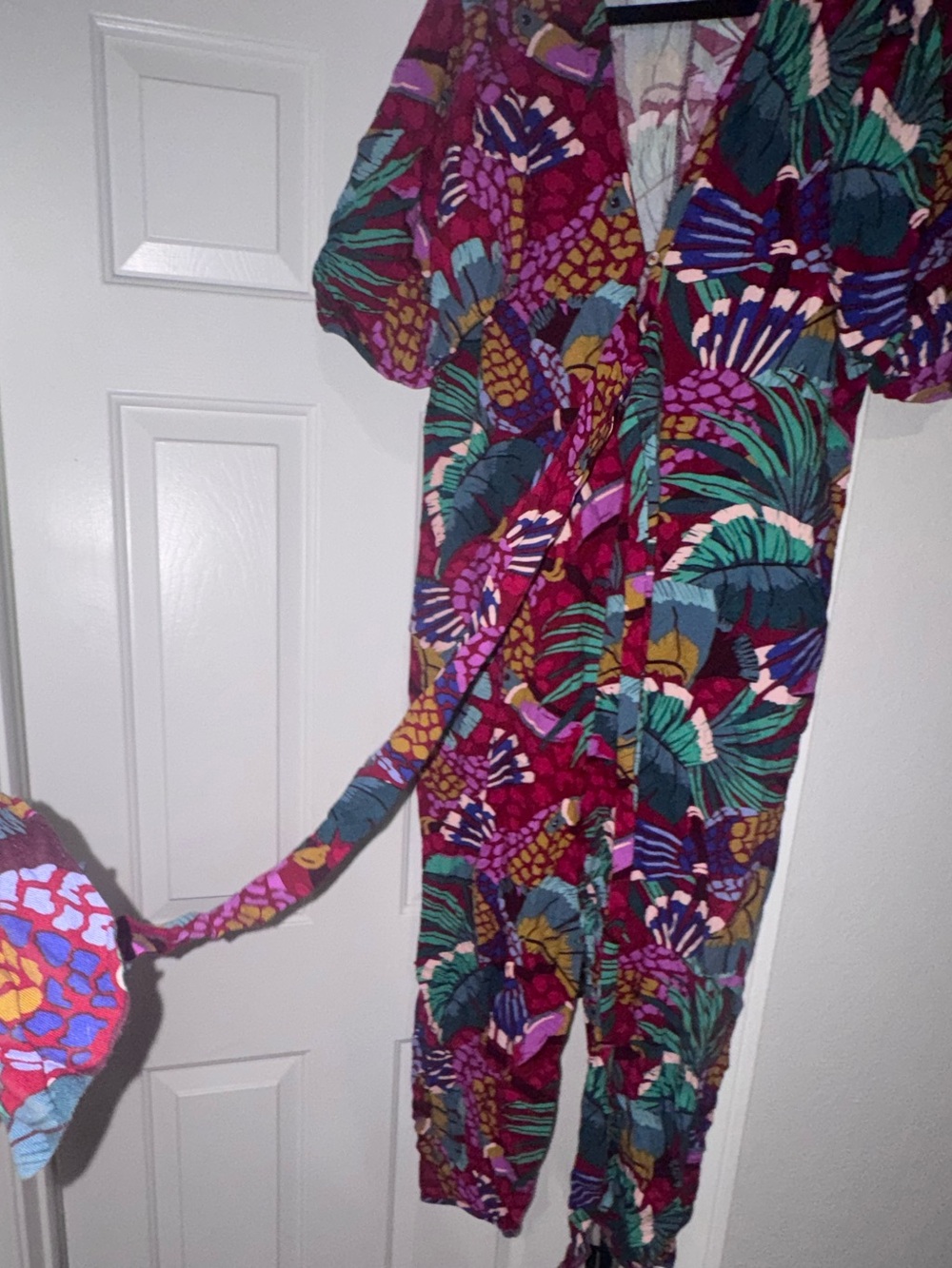 FARM RiO Toucan Brushedstroke Linen Blend Jumpsuit multi color size medium - Picture 8 of 11